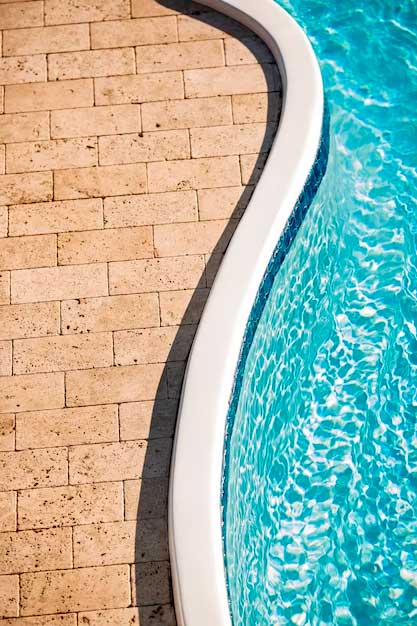 Mantenimiento de Piscinas en Benidorm: Cómo Limpiamos y Mantenemos tu Piscina en Desatascos Maravillas 1 mantenimiento de piscinas en benidorm